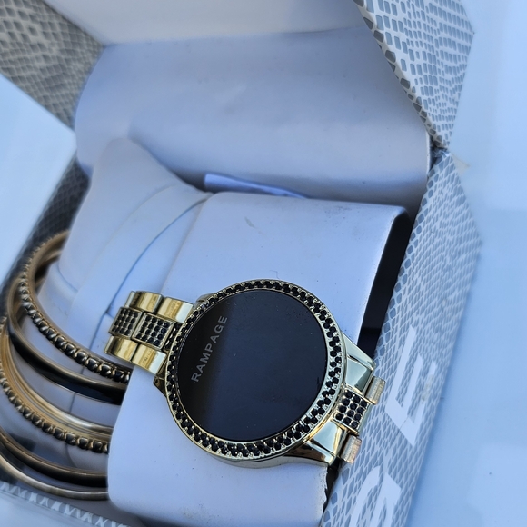 Stylish Gray Woman Watch With Box - Picture 4 of 5